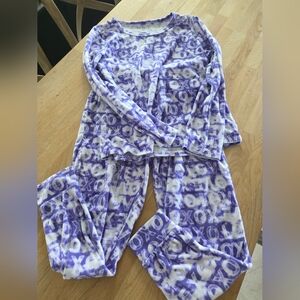 Cozy Kids Fleece Pajamas in Purple and White Size 7/8